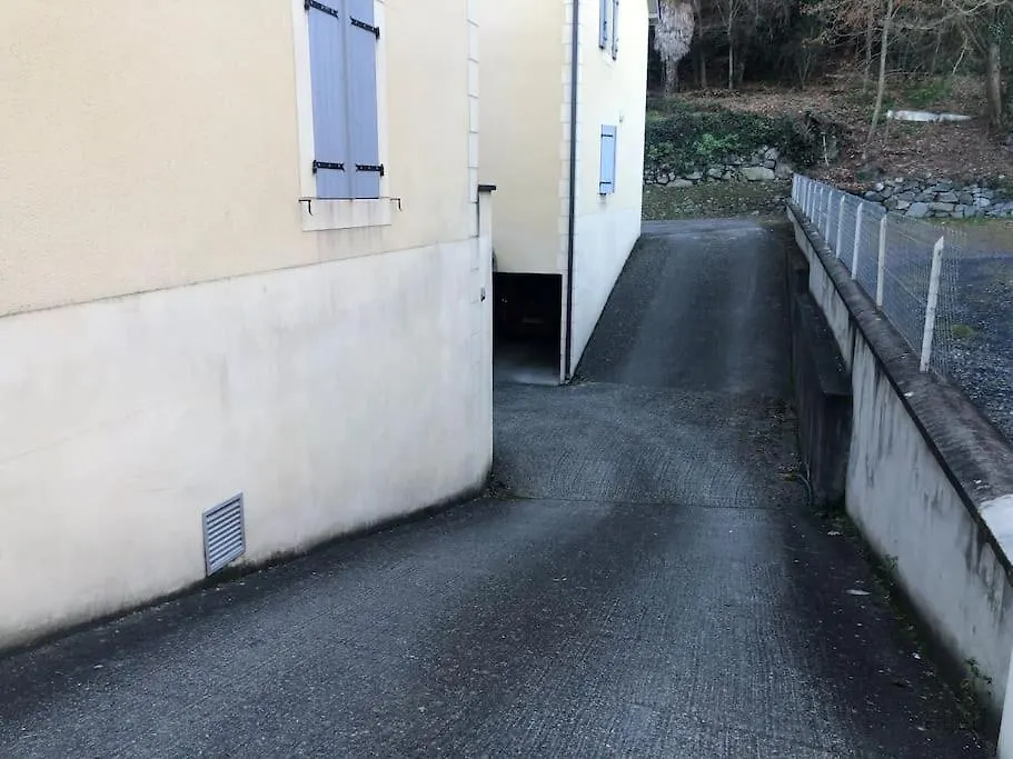 Appartement Avec Deux Chambres. Argelès-Gazost Frankreich